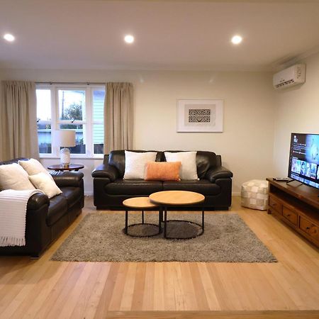 Cozy Family Home 10Min To Airport And Pet Friendly Auckland Exterior photo